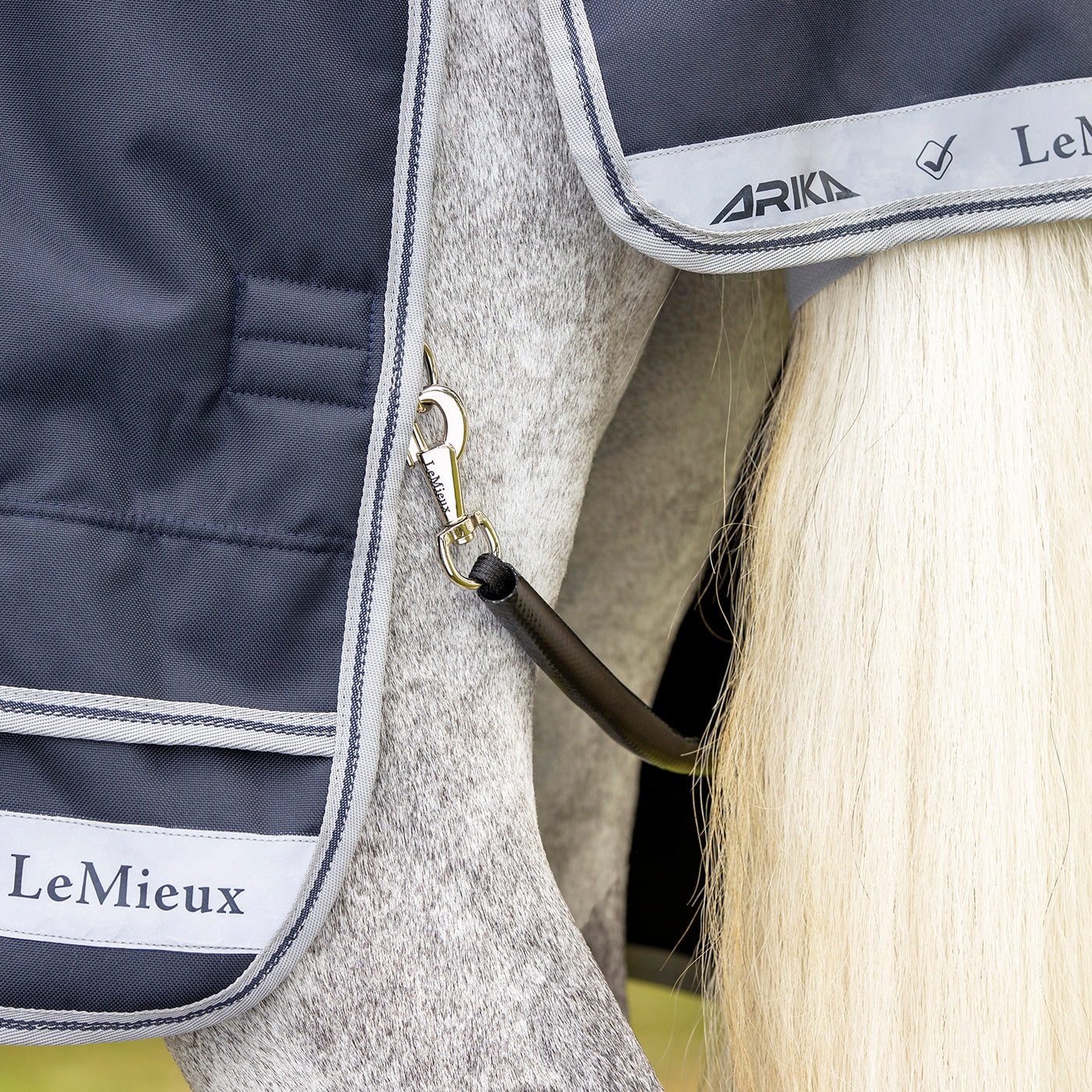 Couverture de pluie Featherweight LeMieux Arika 0 g