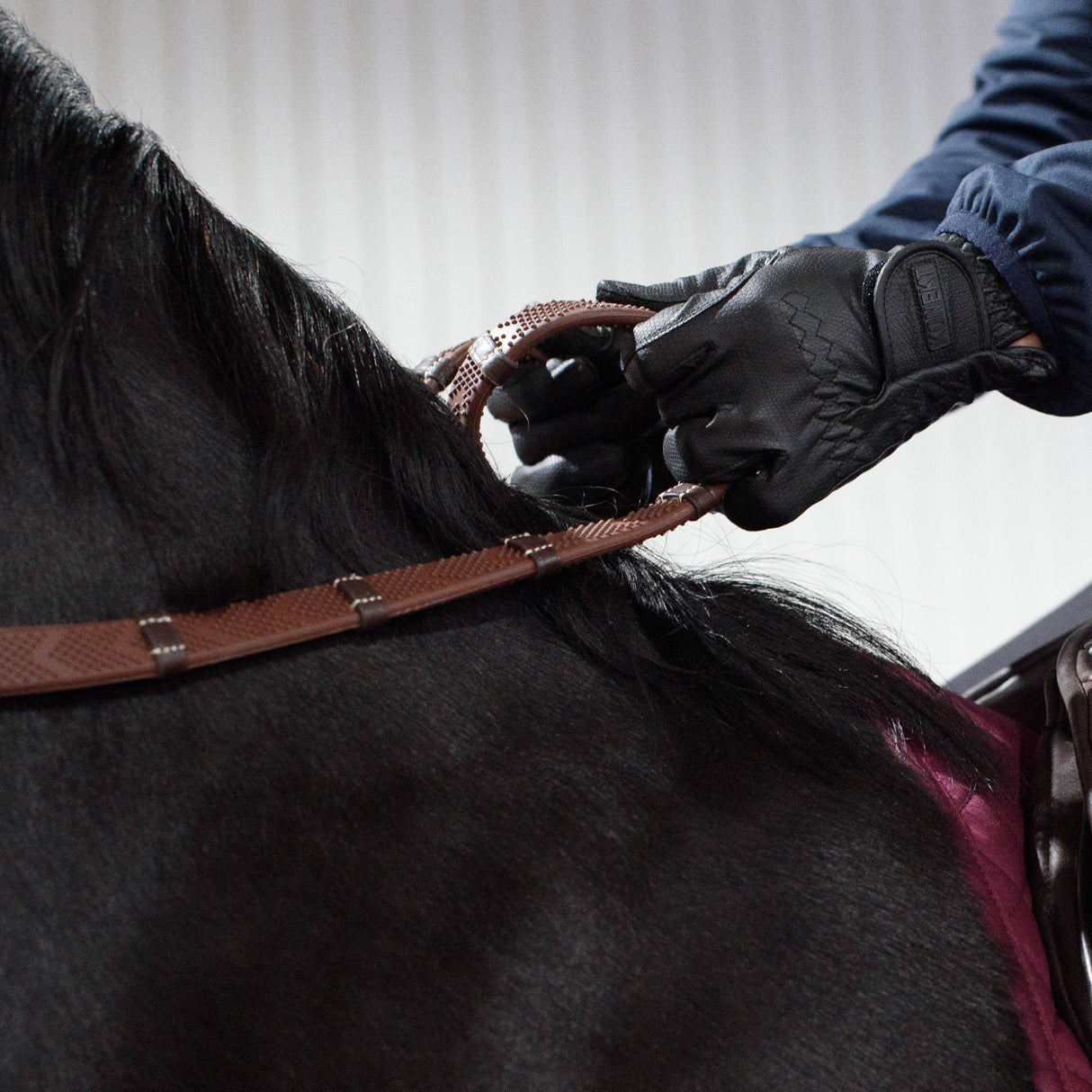 Gants de compétition numérique Konekt