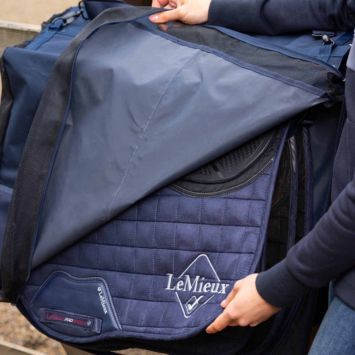 Sac de transport pour tapis de selle LeMieux