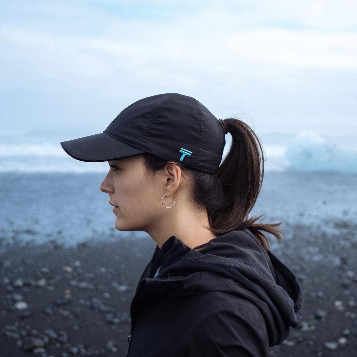 Top Knot Casquette haute performance en queue de cheval pour femme