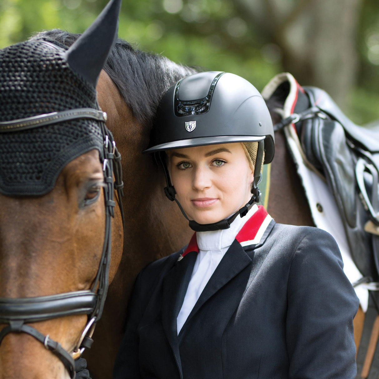 Casque Tipperary Royal à large bord - Bordure noire brillante