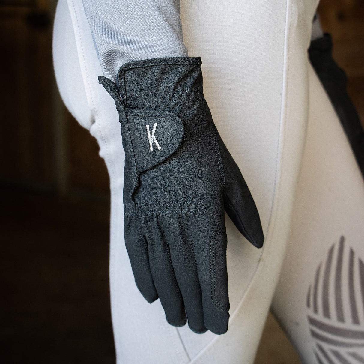 Konekt Elevate Gloves