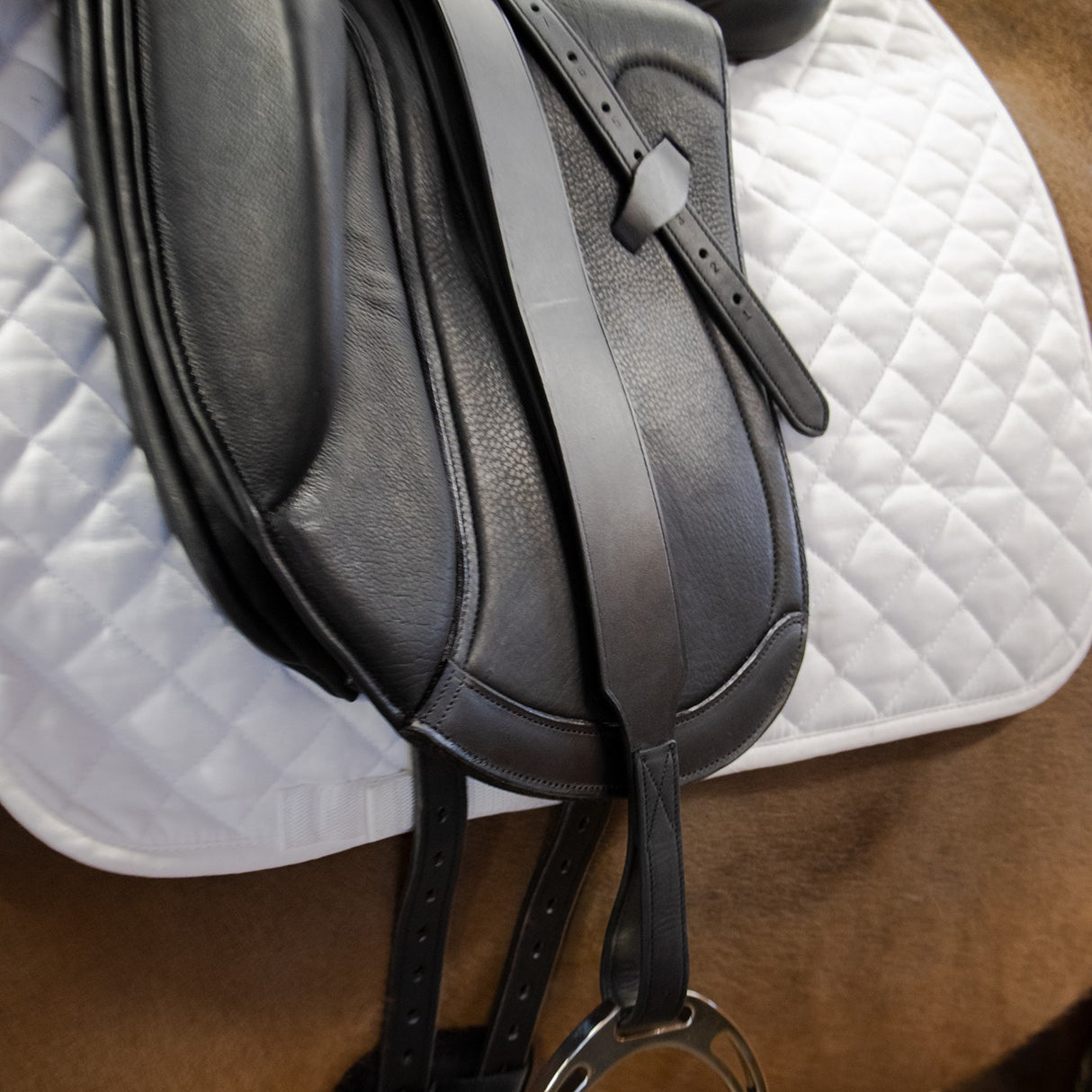 Val du Bois Wide Stirrup Leathers