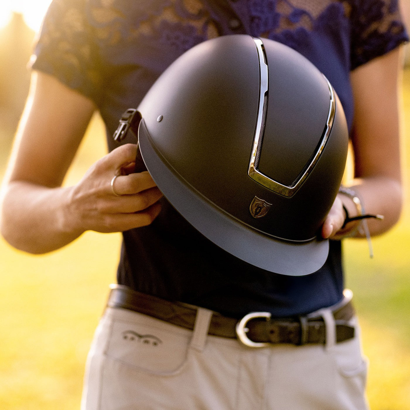 Casque Tipperary Windsor MIPS à large bord - Garniture chromée noire