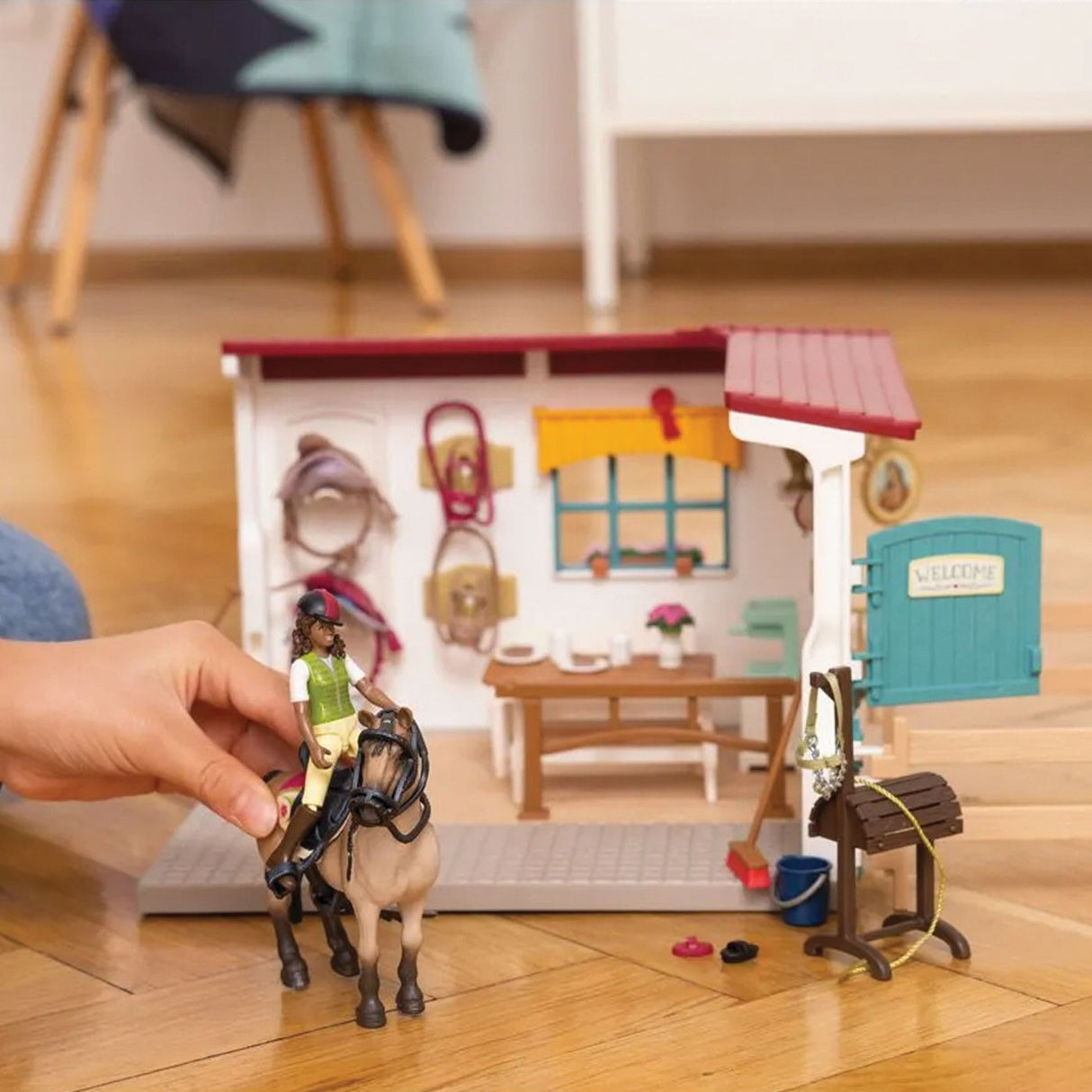 Extension de la sellerie du Schleich Horse Club