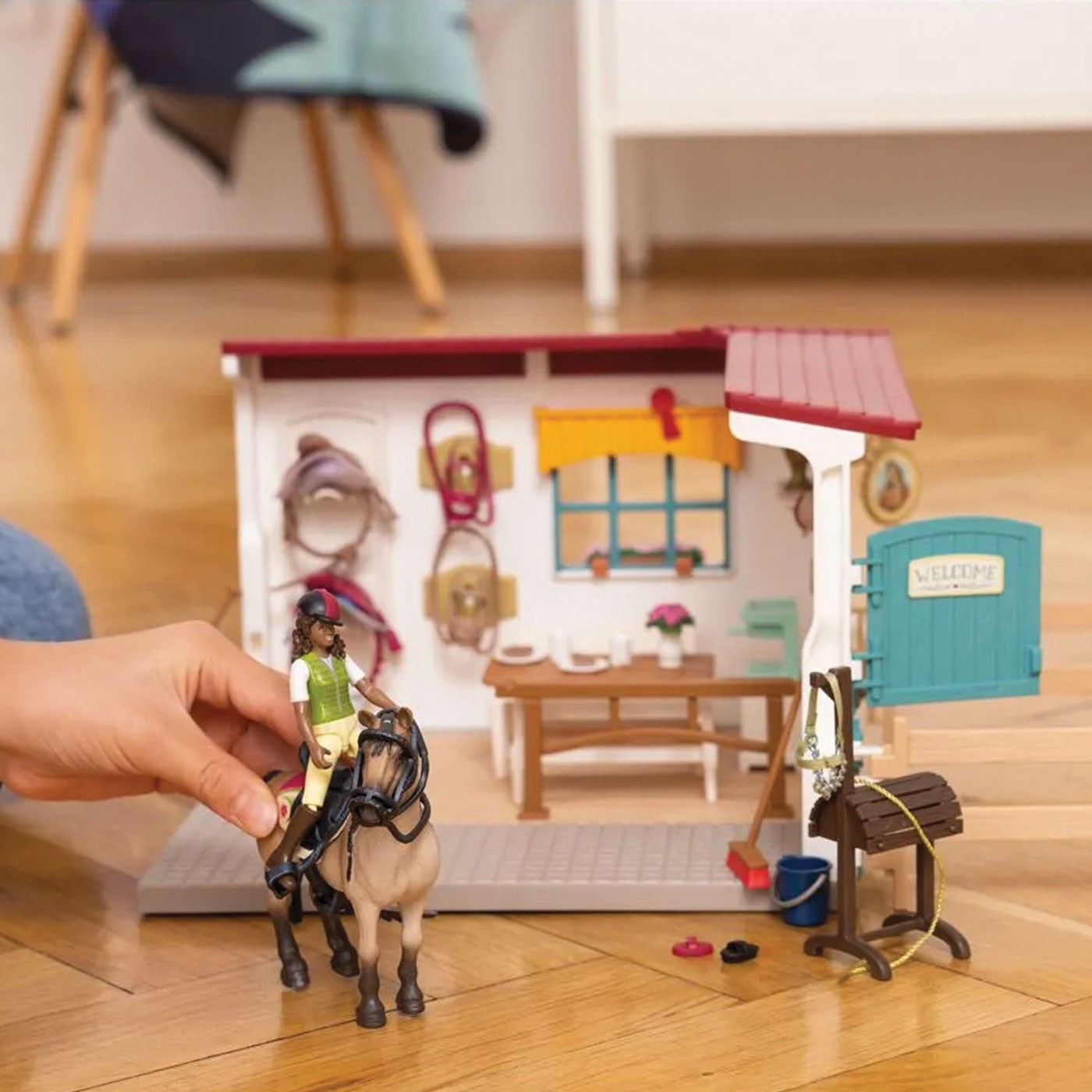 Extension de la sellerie du Schleich Horse Club
