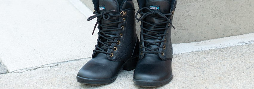 Kids black hotsell work boots