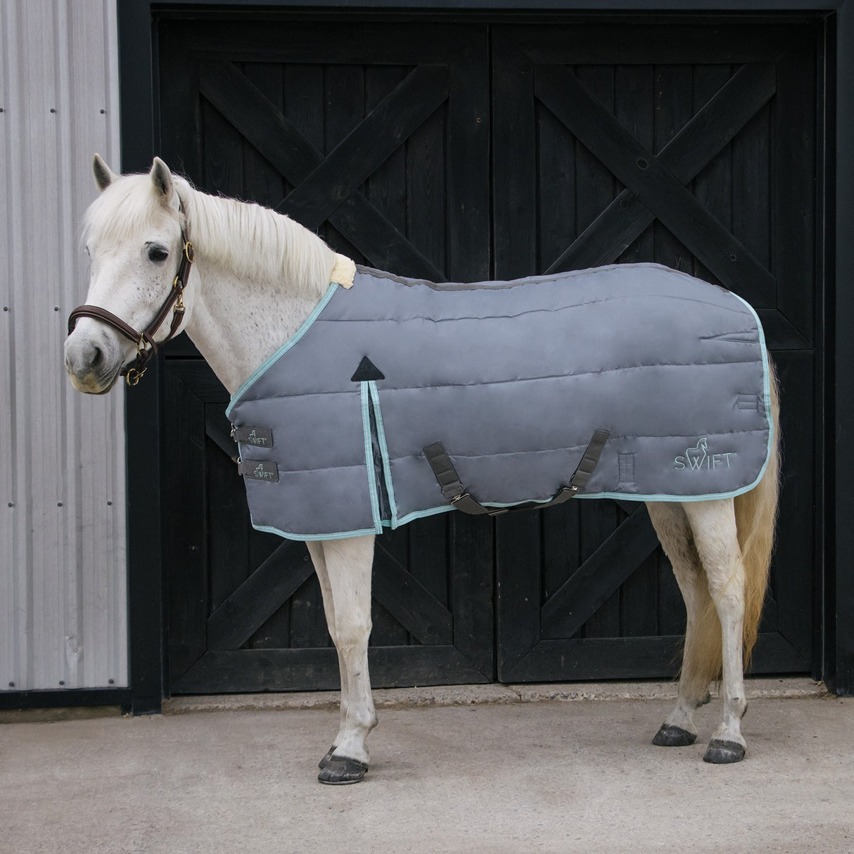 Swift Stable Blanket 100 g – Greenhawk Equestrian Sport