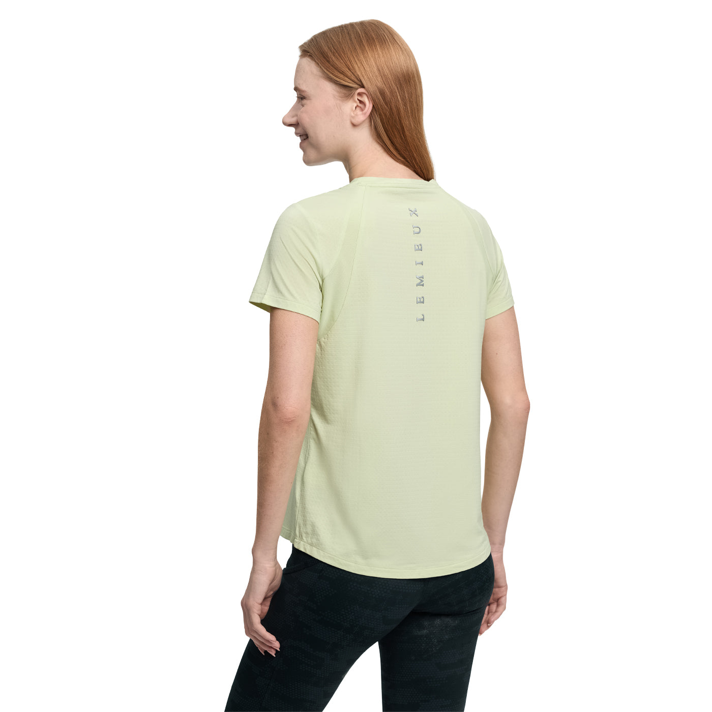 T-shirt Sportswear pour ado (fille). CH T-shirt Sportswear pour ado (fille). CH