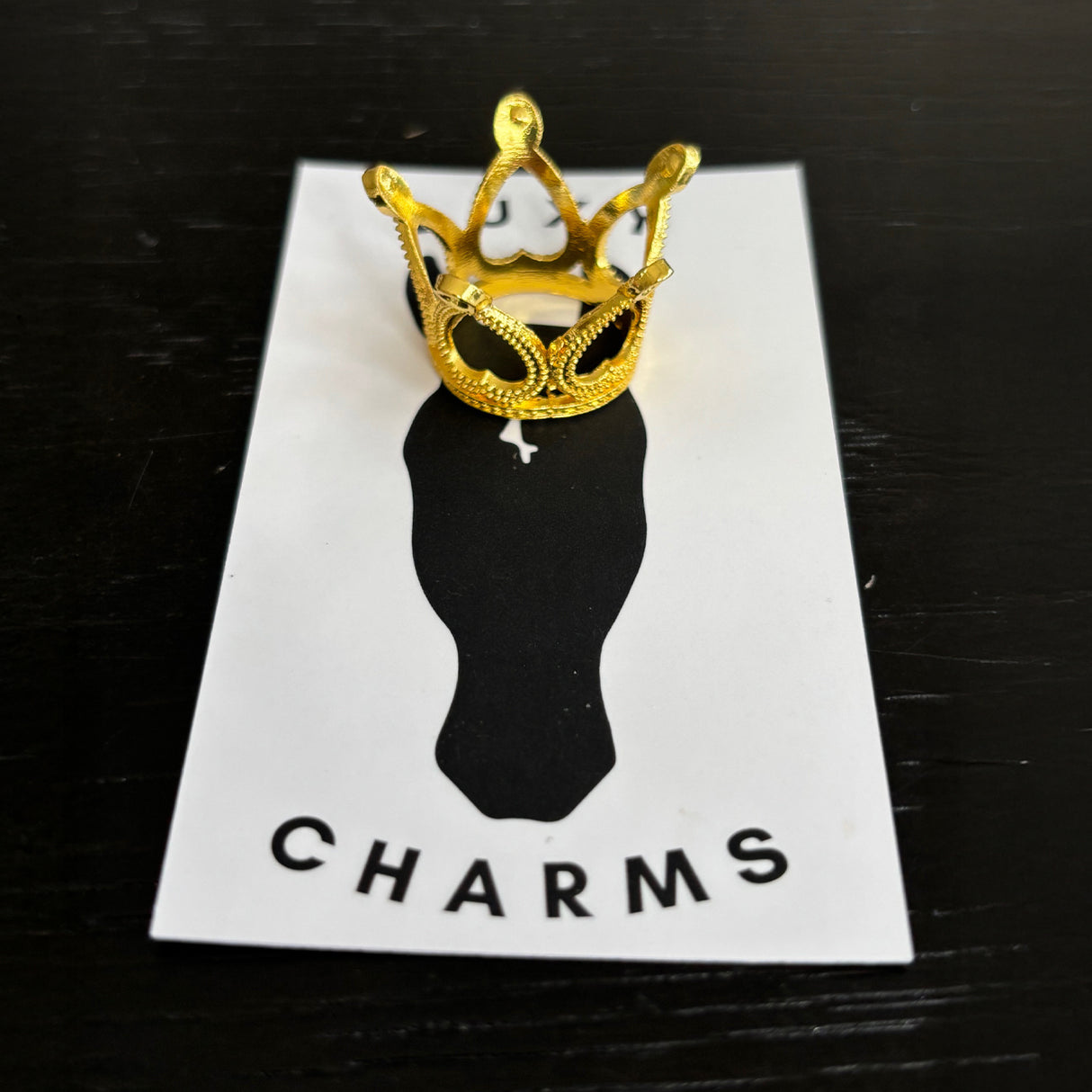 Luxy Charm Pointed Forelock Crown