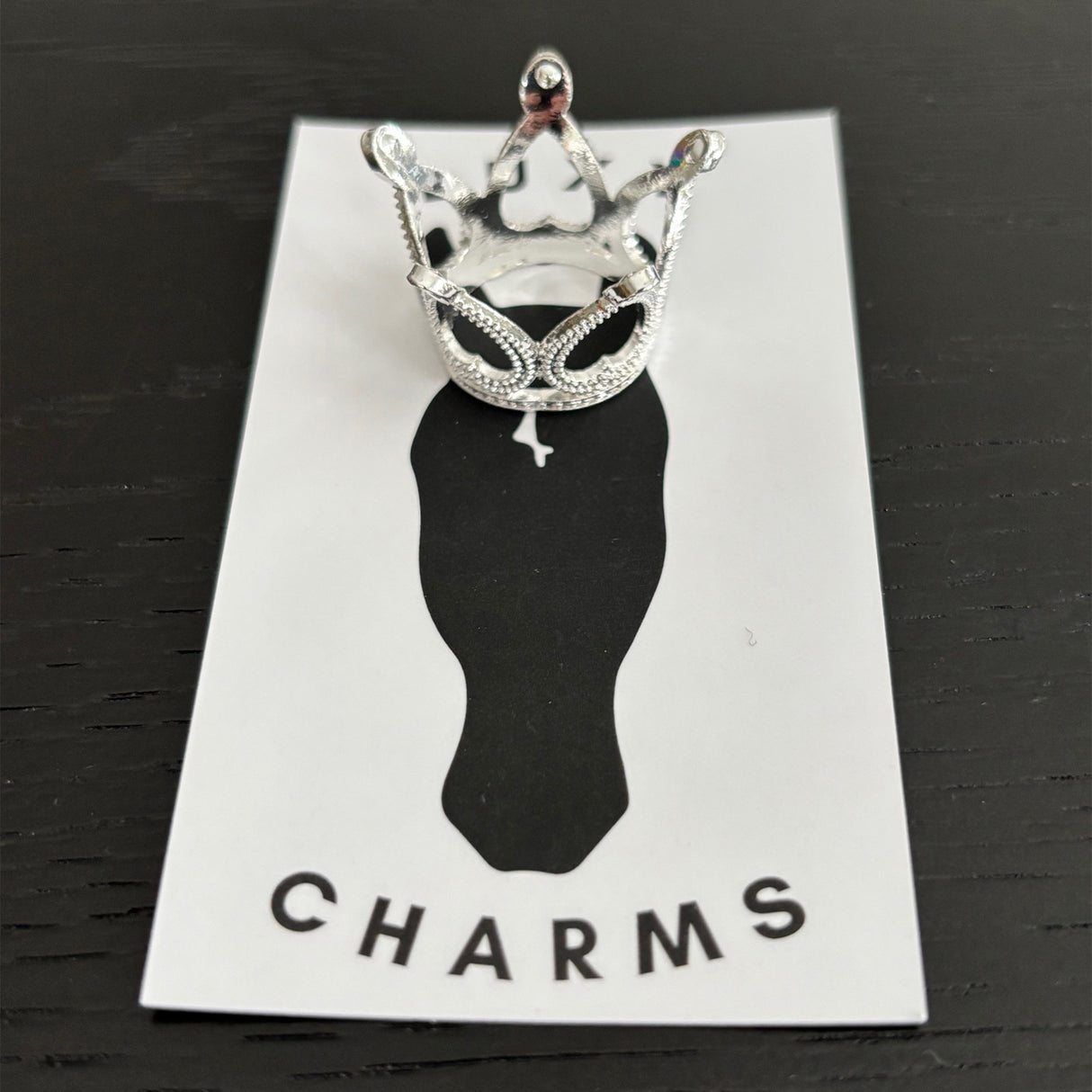 Luxy Charm Pointed Forelock Crown