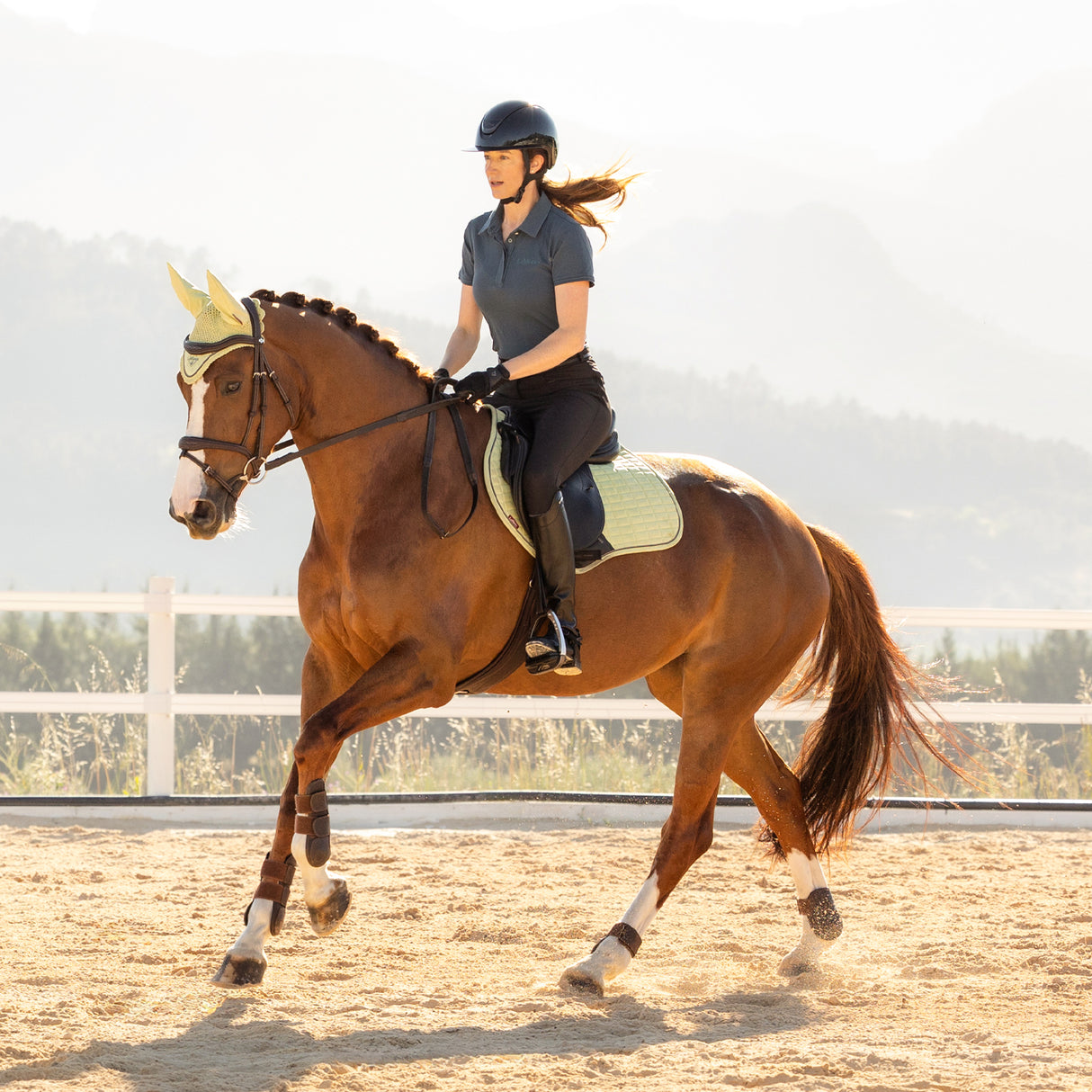 LeMieux Suede Close Contact Square Saddle Pad