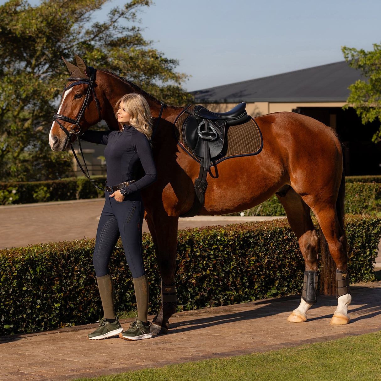 Tapis de selle carré en daim classique LeMieux à contact étroit