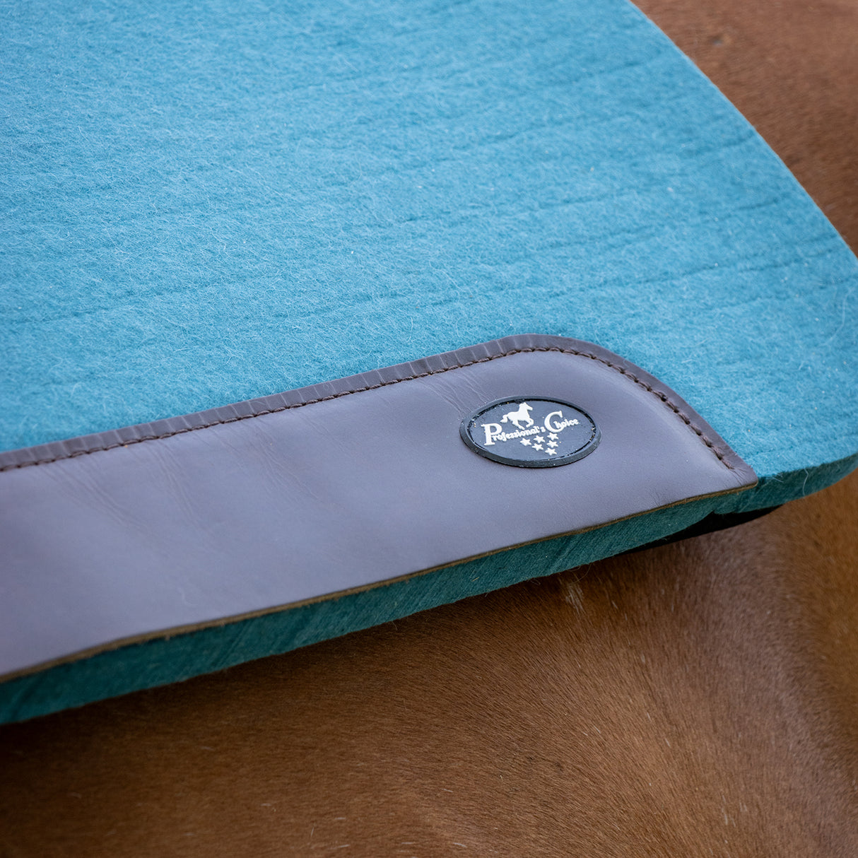 Tapis de selle western en feutre confortable pressé à la vapeur Professional's Choice