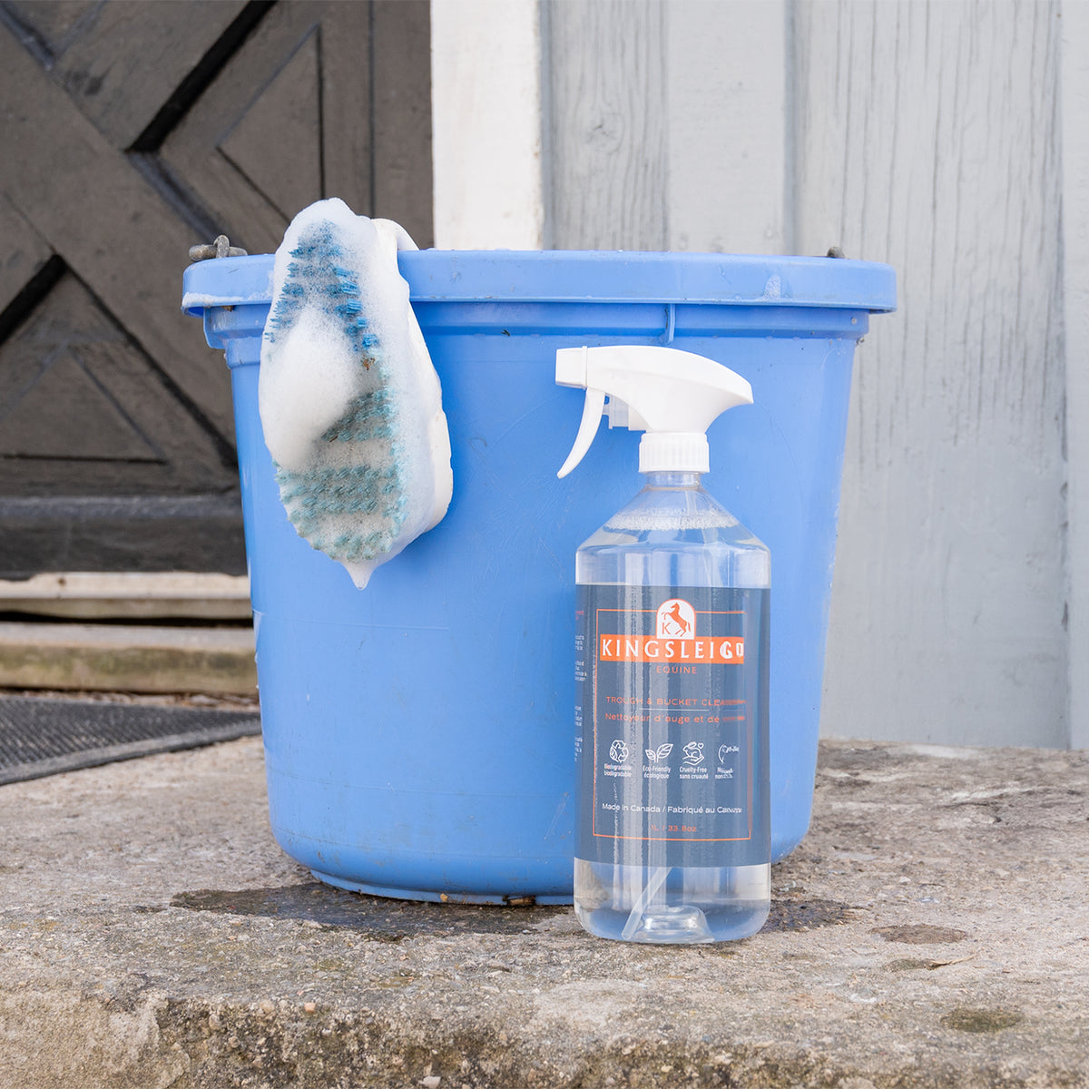 Large Trough Cleaner Kingsleigh Equine Trough & Bucket Cleaner W/ Sprayer 1 L – Greenhawk ...